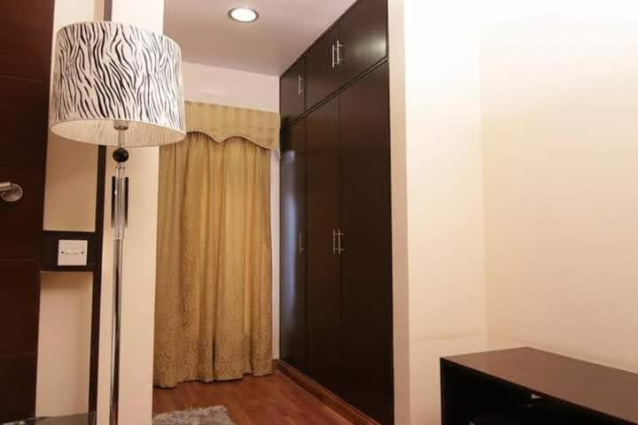 Hira Guest House Карачі Екстер'єр фото