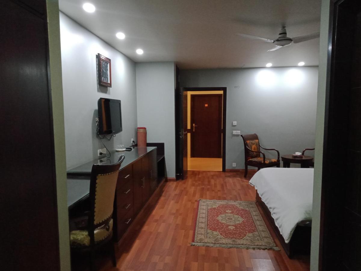 Hira Guest House Карачі Екстер'єр фото
