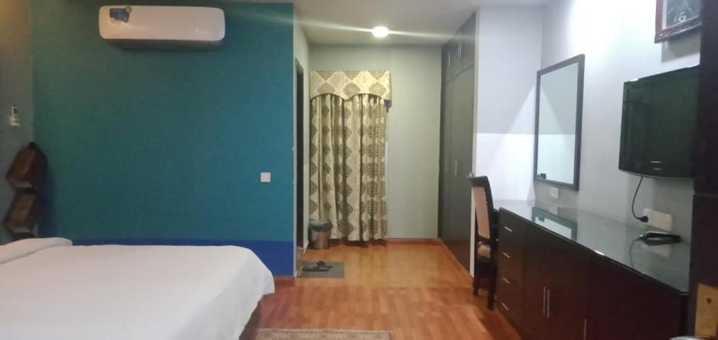 Hira Guest House Карачі Екстер'єр фото
