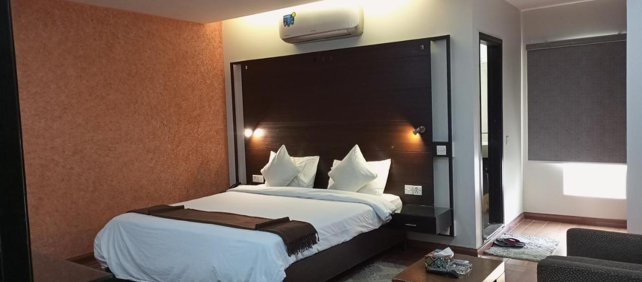 Hira Guest House Карачі Екстер'єр фото
