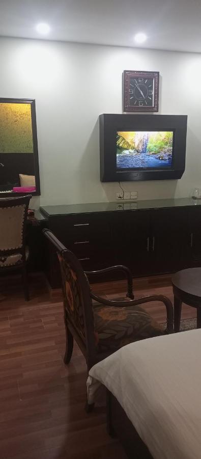 Hira Guest House Карачі Екстер'єр фото