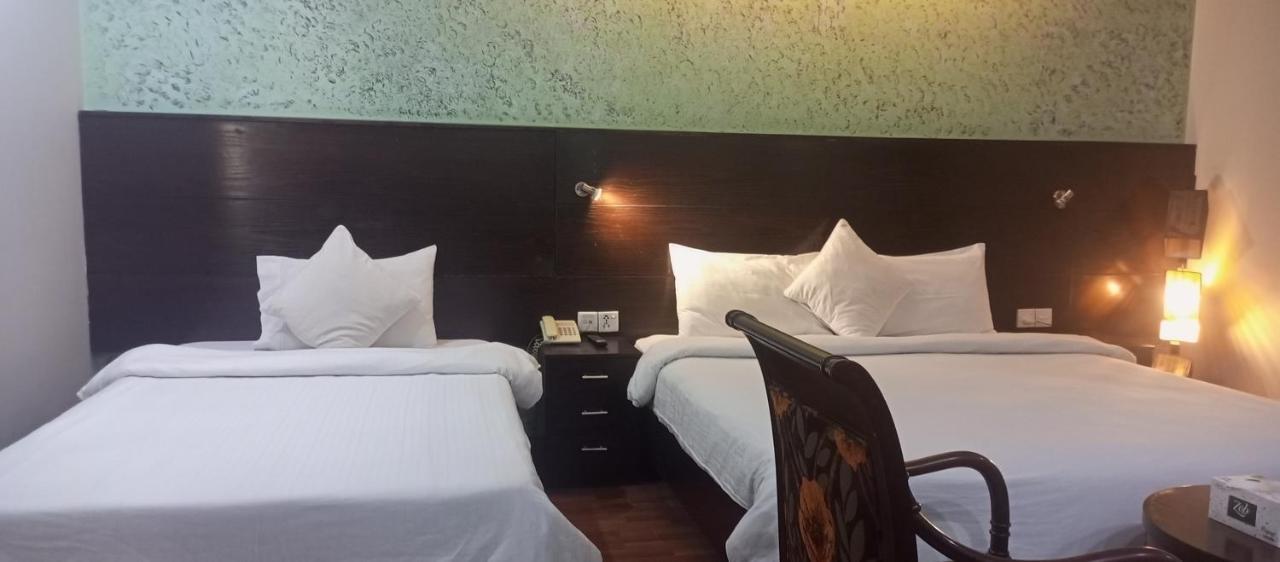 Hira Guest House Карачі Екстер'єр фото