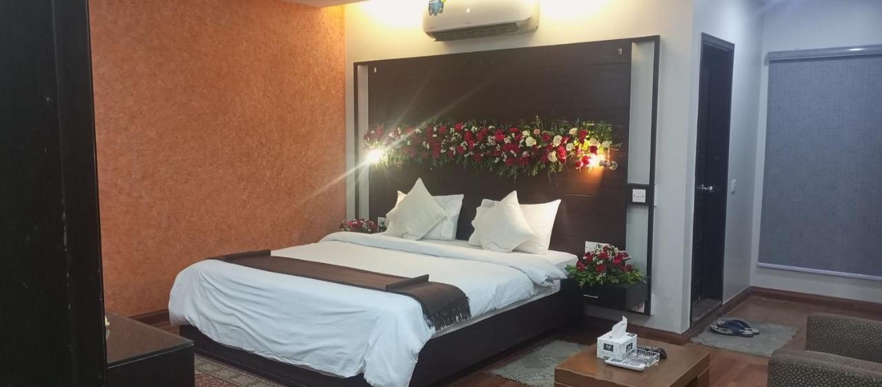 Hira Guest House Карачі Екстер'єр фото