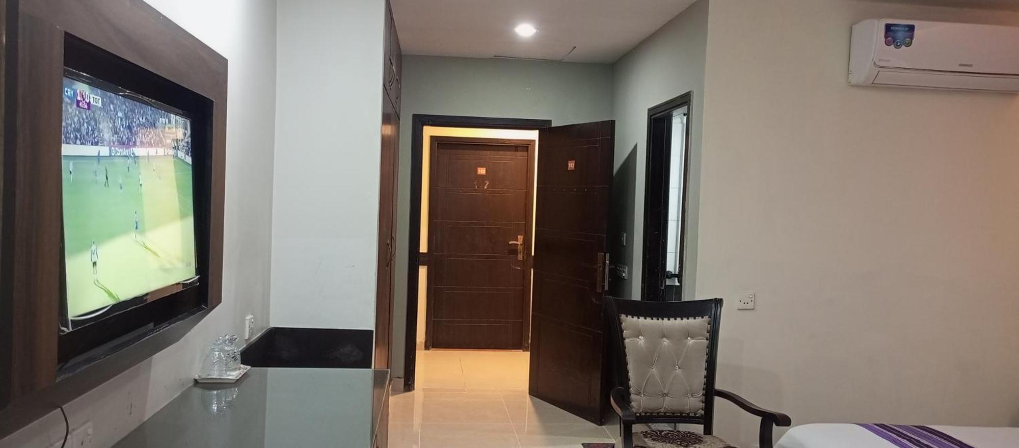 Hira Guest House Карачі Номер фото