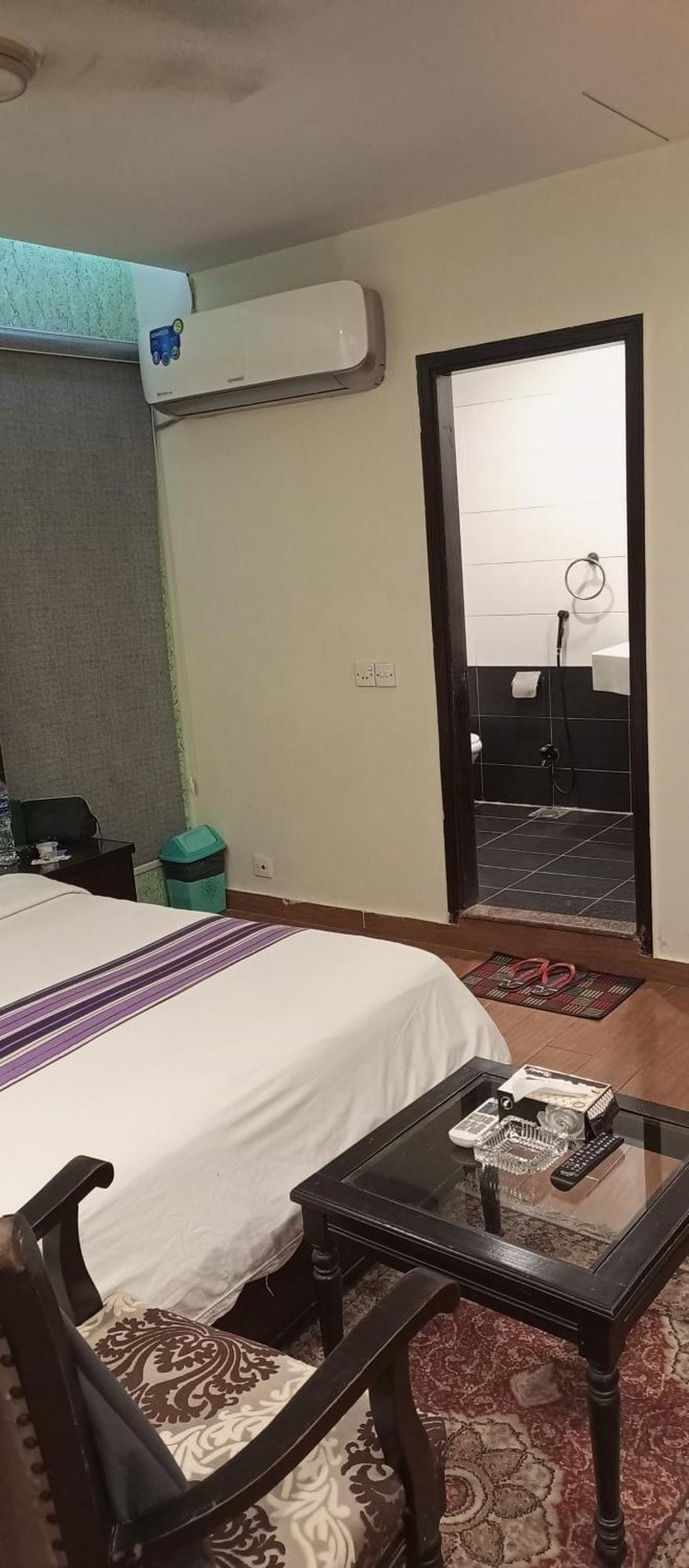 Hira Guest House Карачі Екстер'єр фото